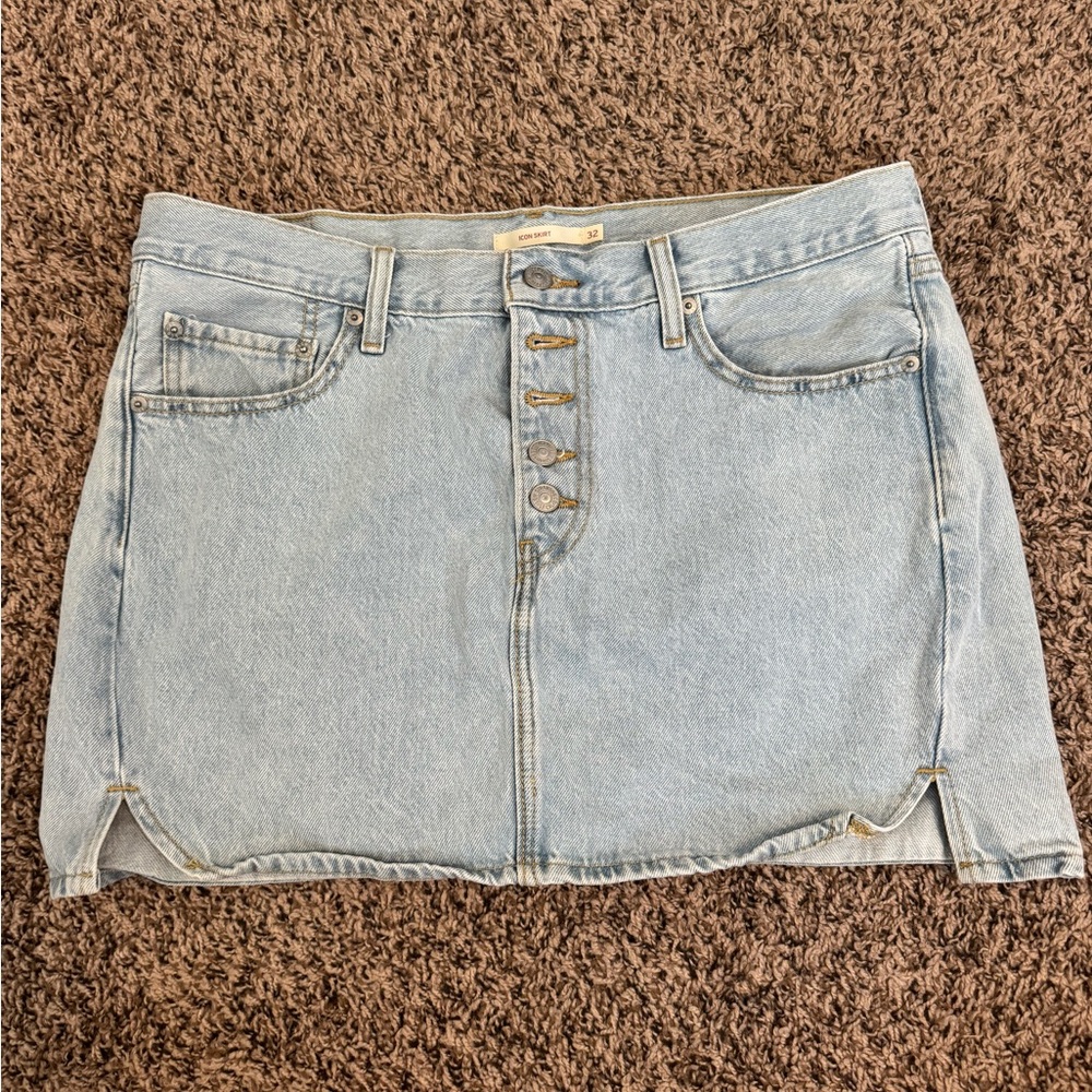 Levi’s Icon Denim Skirt